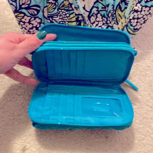 Vera Bradley large wallet - Picture 2 of 4